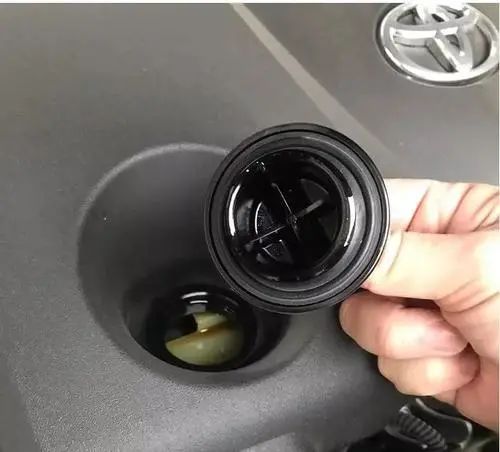 汽车机油用多少度的水(汽车机油使用水温解析，多少度的水适宜？