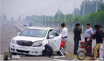 汽车被撞车辆报废多少钱(汽车被撞报废，损失评估与赔偿解析)