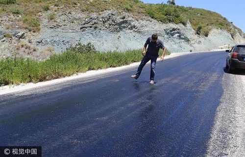 西安高温把柏油马路“晒化”了(西安高温下的柏油马路变迁，从硬化到晒化的现象解析)