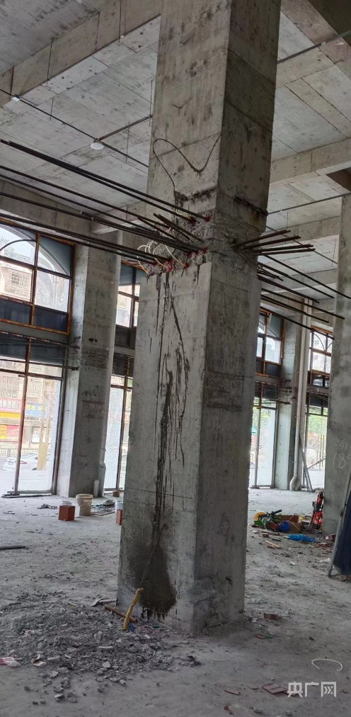 住建局回应32层居民楼承重柱被拆