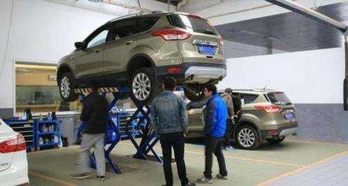 汽车首保时间限制多少