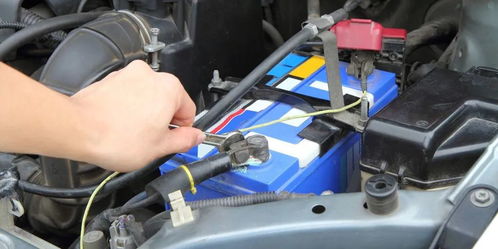 汽车疝气灯电压多少伏