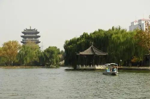 山东1天下了4516个“大明湖” 山东1天下了4516个“大明湖”