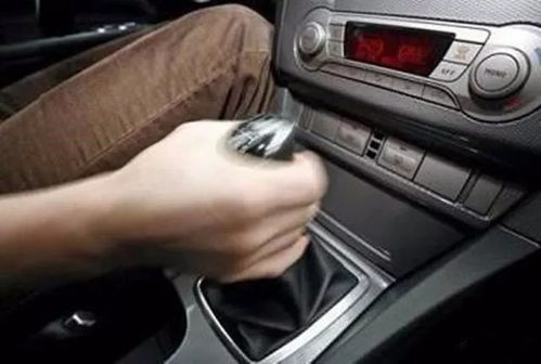 汽车开到多少转才有油门