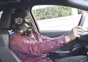 汽车内侧板缝隙多少