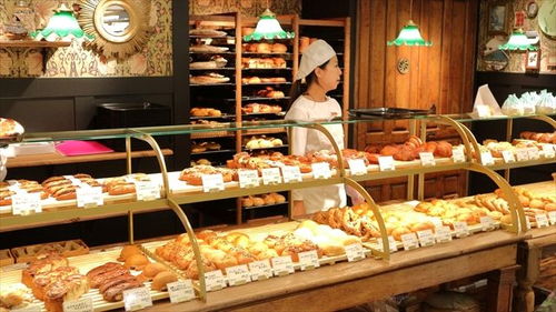 小伙开2元面包店最高日入4000元