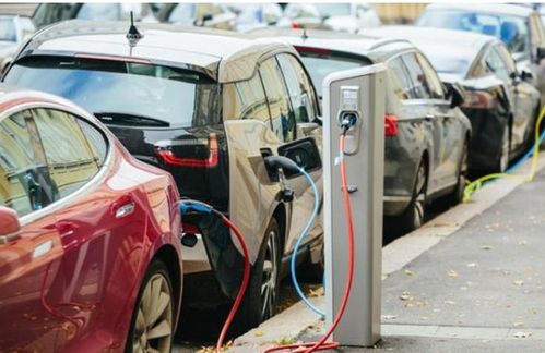 电动汽车充一次电多少度