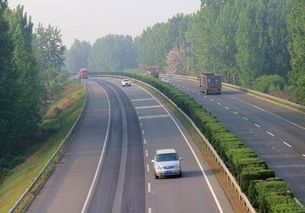 汽车能连续开多少公里