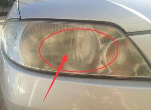 汽车车灯撞坏了多少钱 汽车车灯撞坏了多少钱