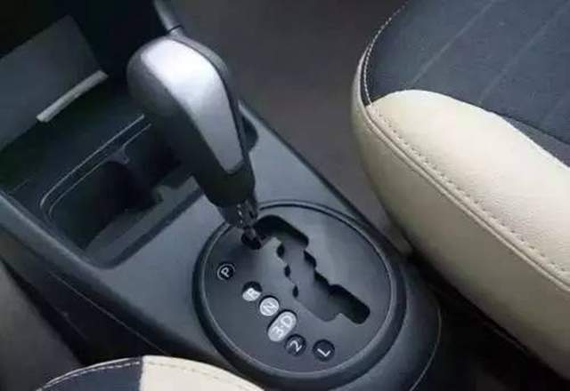 汽车多少速换4挡