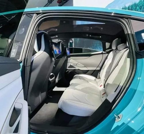 汽车后排屏幕尺寸是多少