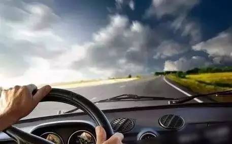 汽车多少公里开始方向偏