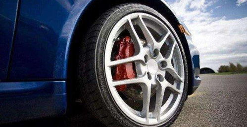 汽车的胎压正常是多少