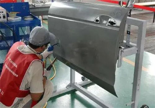 汽车钣金大概多少钱