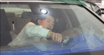 汽车前挡玻璃贴膜多少钱 汽车前挡玻璃贴膜多少钱