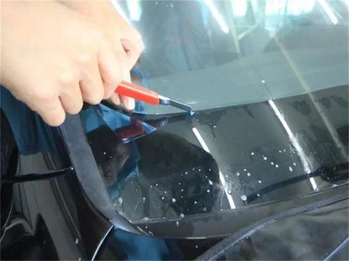 汽车前挡玻璃贴膜多少钱 汽车前挡玻璃贴膜多少钱