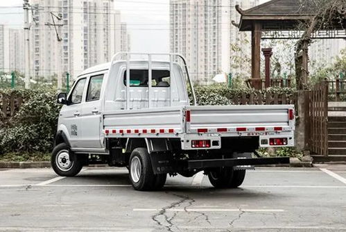 汽车门宽度长度多少米