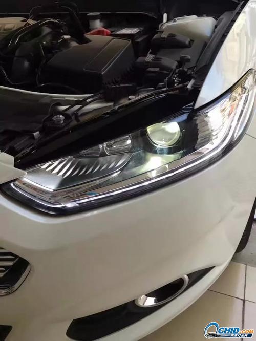 汽车近灯多少钱