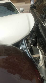 汽车门被撞修多少钱