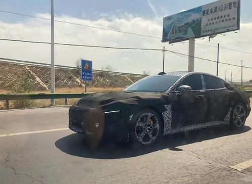 汽车重多少米