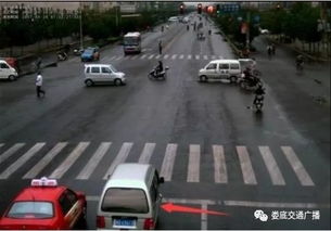 汽车红灯过线罚款多少