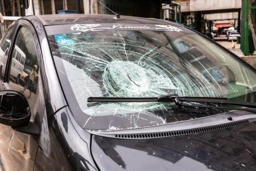 汽车换挡风玻璃多少钱