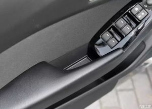 汽车右门锁坏了多少钱