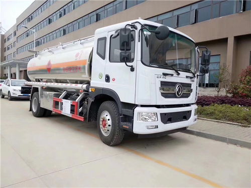 小型汽车加油多少升