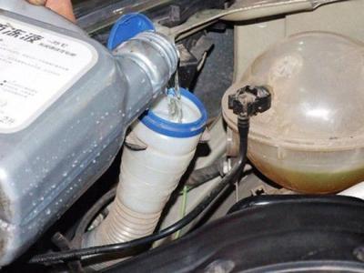 汽车防冻液多少