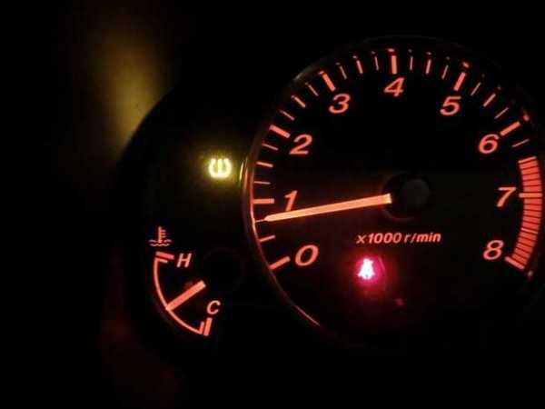 汽车仪表灯胎压多少 汽车仪表灯胎压多少