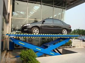 汽车升降台多少钱
