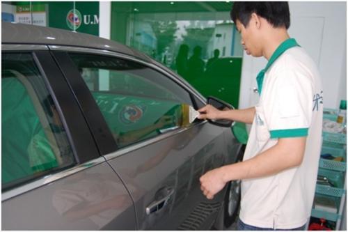 汽车玻璃膜撕多少钱