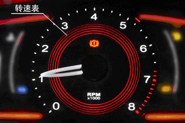 下雨天汽车启动转速多少