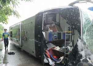 汽车侧翻死亡人数多少