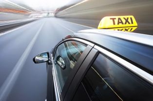 汽车油门加多少合适