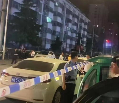 警方通报司机驾SU7Ultra在市区飙车