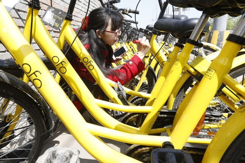 女生10年每天自驾110公里上班