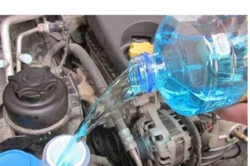 汽车水箱水加多少