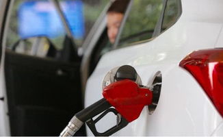 汽车半箱油加满多少升 汽车半箱油加满多少升