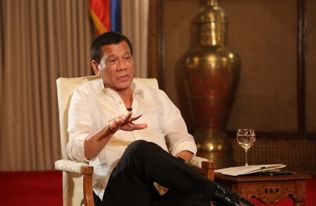 中方回应菲前总统杜特尔特携女访港