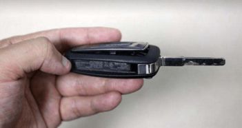 汽车钥匙换电池多少钱 汽车钥匙换电池多少钱