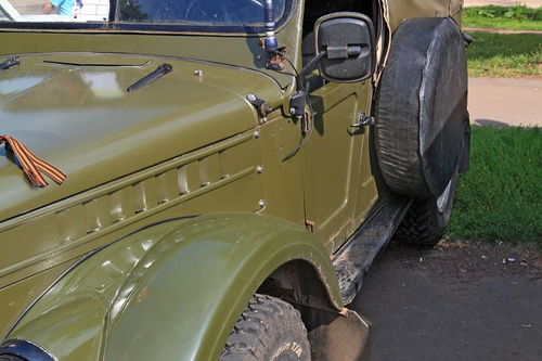 汽车底部喷装甲多少钱