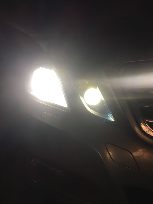 汽车近光灯灯泡多少钱 汽车近光灯灯泡多少钱