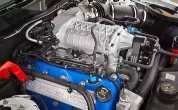 汽车发动机多少