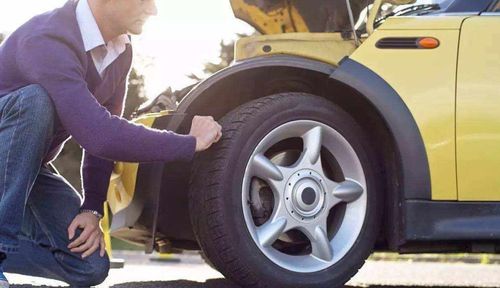 汽车胎压应该多少