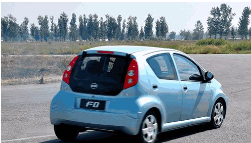 汽车左转弯速度多少合适 汽车左转弯速度多少合适