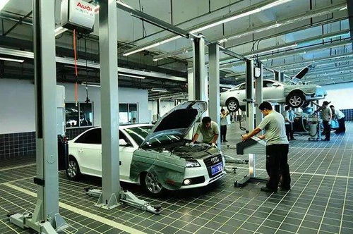 汽车店每天用掉多少水