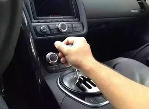 汽车方向助力油多少钱