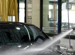 汽车洗一次多少钱