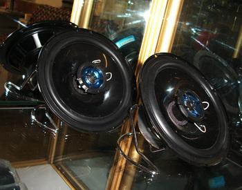 汽车喇叭都是多少欧姆